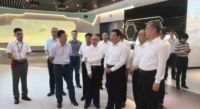 0227_201106_494.jpg 215-1.jpg